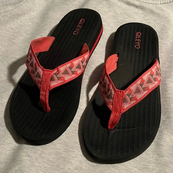 Red and Black Flip Flops - Picture 1 of 3